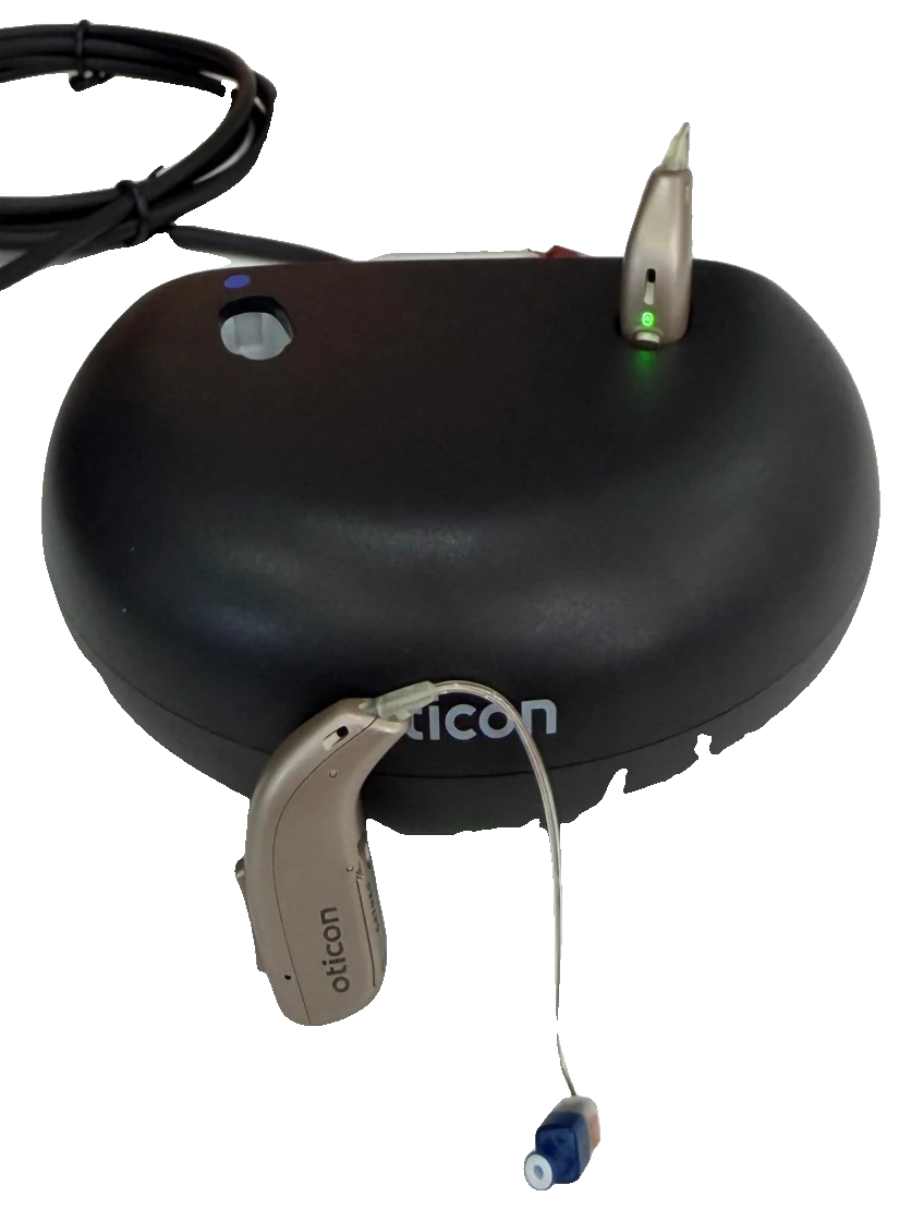 Oticon şarj kutusu, işitme cihazı ve kulak ucu